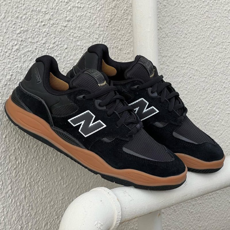 New Balance Numeric Tiago Lemos 1010 со скидкой 45%