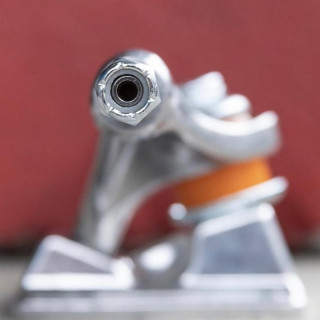 Independent Forged Hollow: легкие подвески для скейтборда