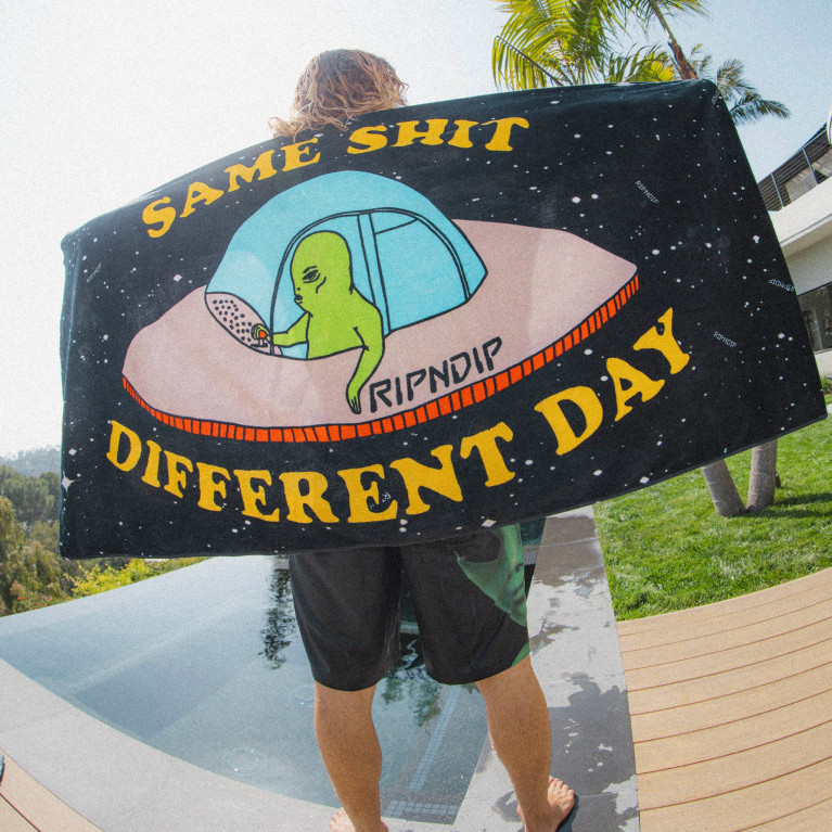Полотенце Ripndip Same Shit Different Day Beach Towel Black