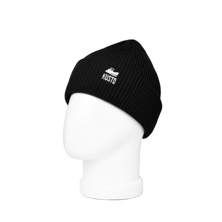 Шапка Kusto One Black вышивка